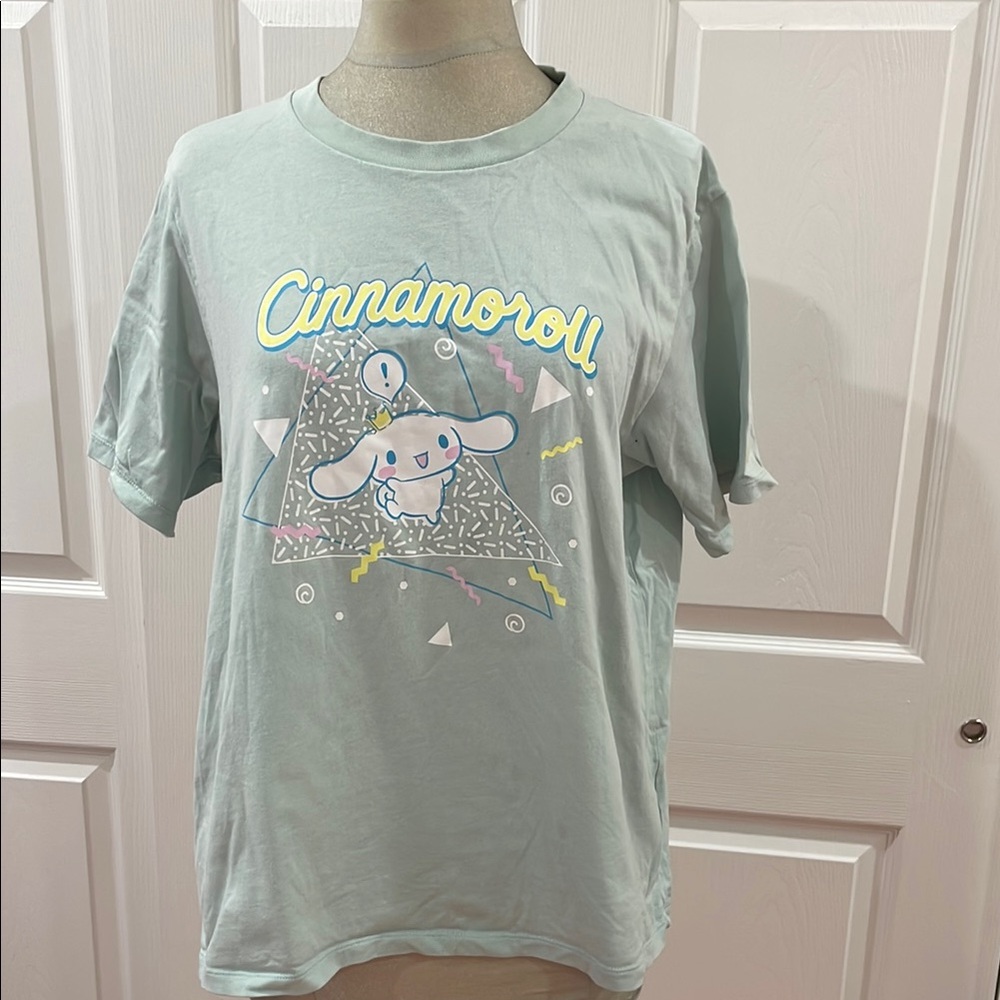 Uniqlo Blue Short Sleeve Tee with Cinnamoroll Graphic